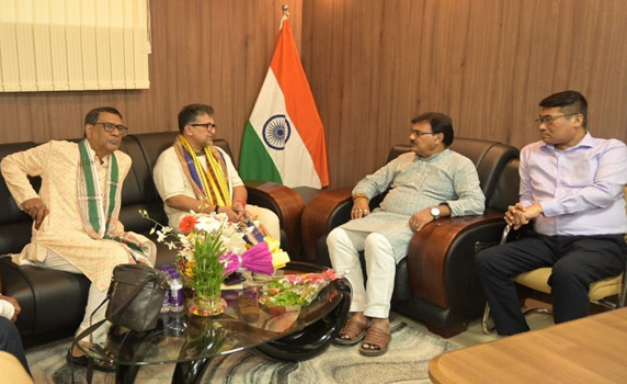 Renowned singer Manoj Murli Nair meets Tripura ministers Pranajit Singha Roy and Bikas Debbarma in Secretariat, Agartala.